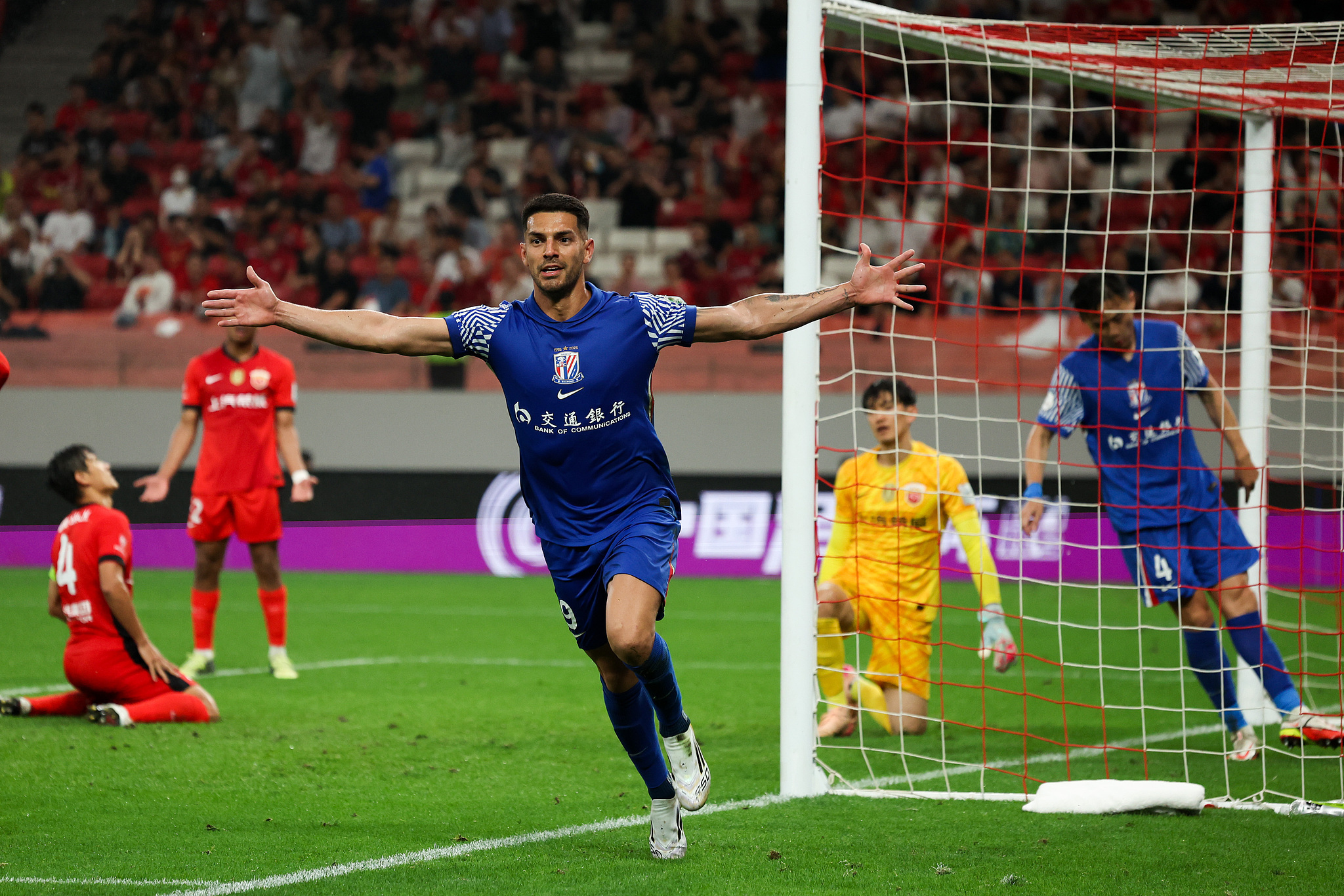 铠武剧场版平成vs昭和在线免费